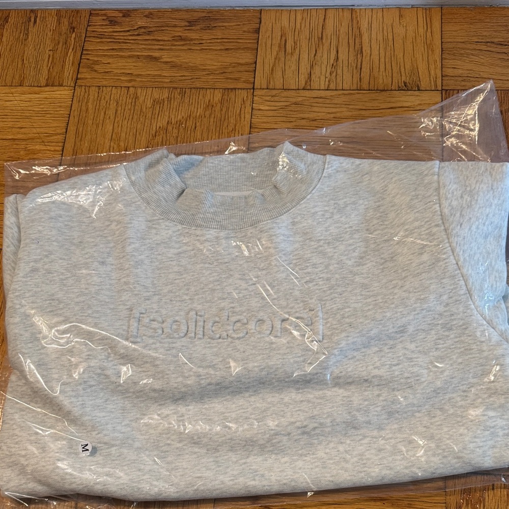 Solidcore (Solidays) Mockneck and Tote